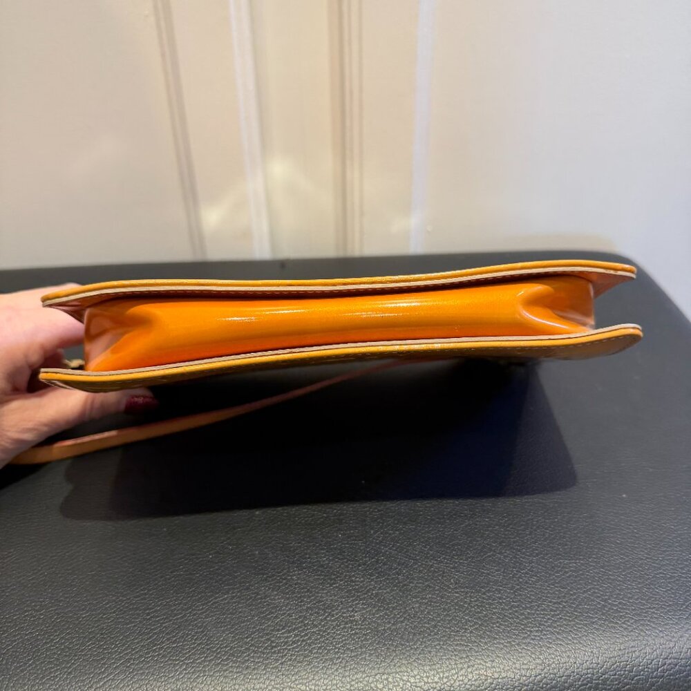 LOUIS VUITTON Monogram Vernis Yellow Lexington Pochette with Dustbag & COA - Picture 7 of 13